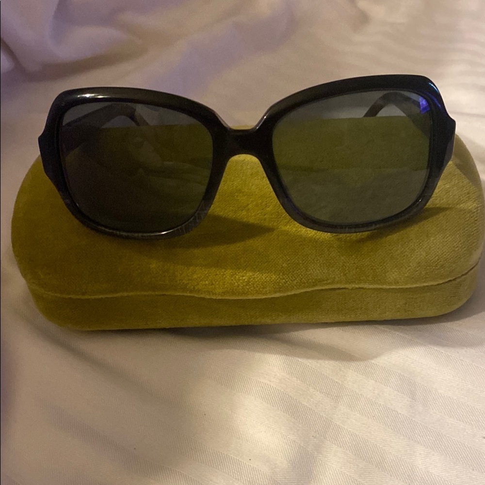 Elegant Chanel Vintage Black Sunglasses